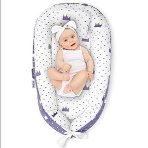 Unisex Baby Nest Lounger with Crown Design